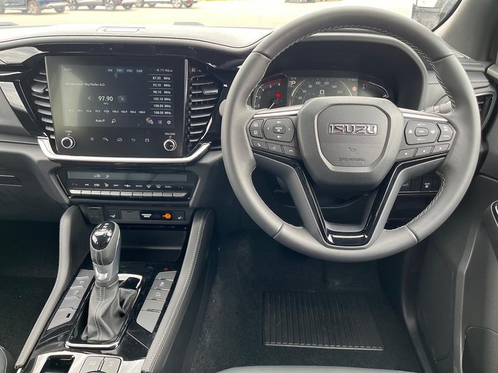 2025 Isuzu MU-X LS-T