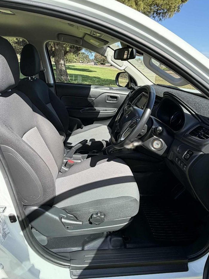 2021 Mitsubishi Triton GLX