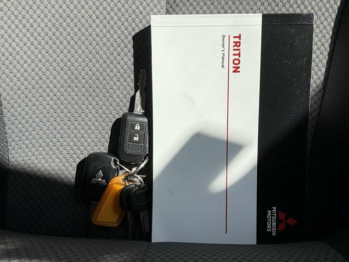 2021 Mitsubishi Triton GLX