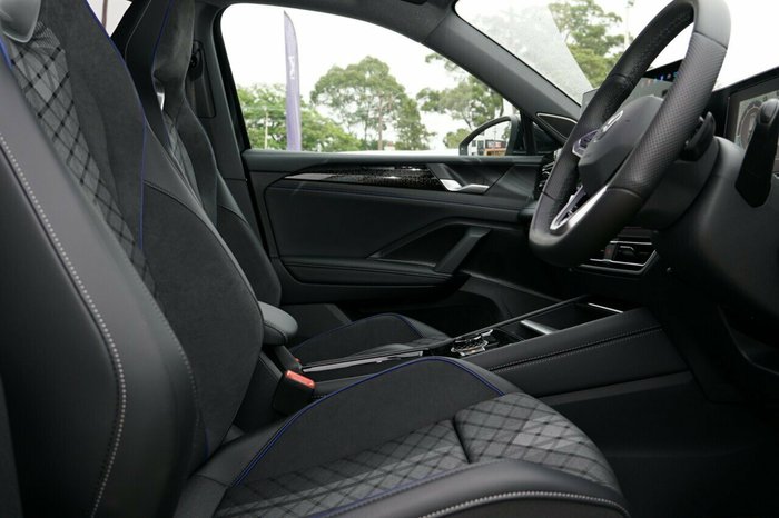 2025 Volkswagen Tiguan 150TSI R-Line