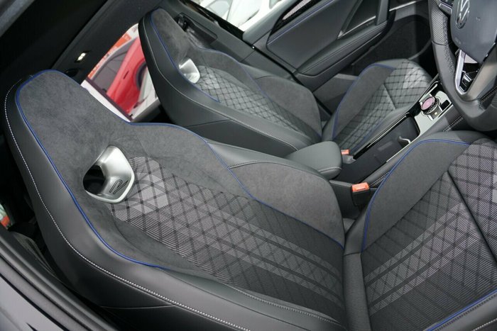 2025 Volkswagen Tiguan 150TSI R-Line