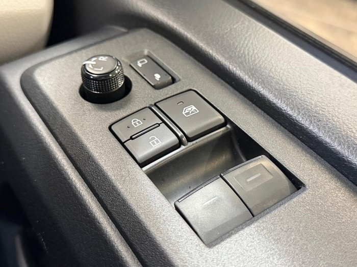 2019 Toyota Hiace Commuter