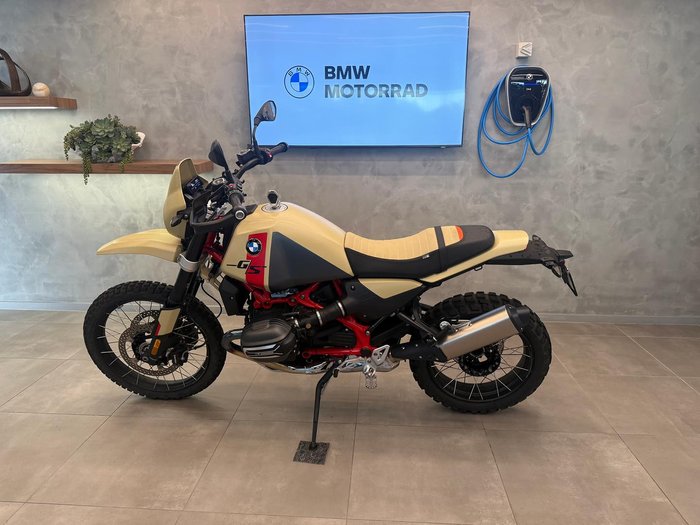 2025 BMW