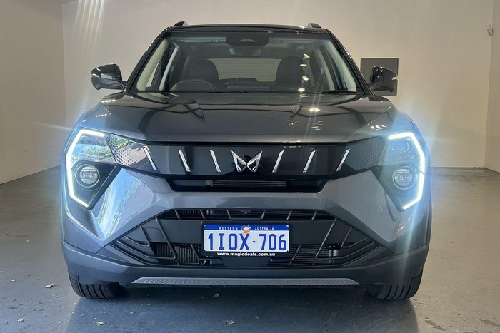 2025 Mahindra XUV3XO AX7L