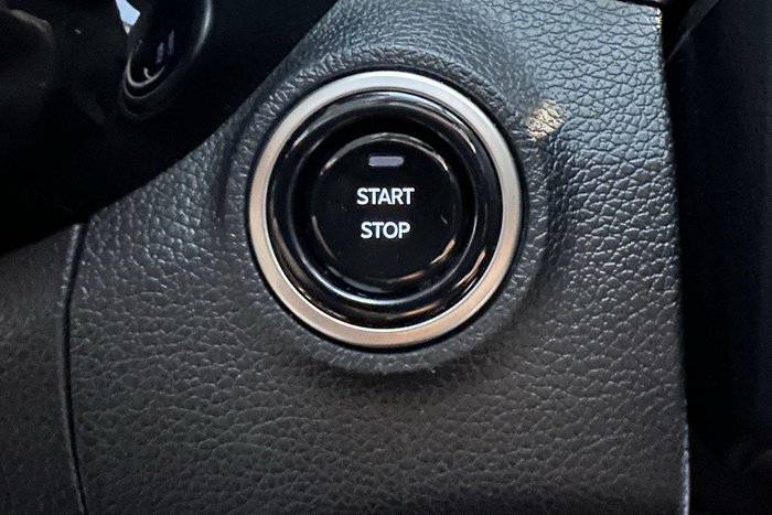 2025 Mahindra XUV3XO AX7L