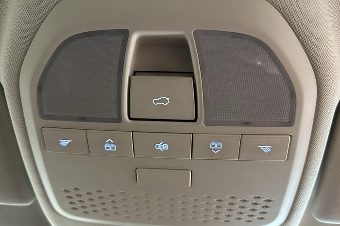 2025 Mahindra XUV3XO AX7L