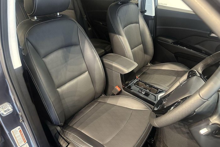 2025 Mahindra XUV3XO AX7L