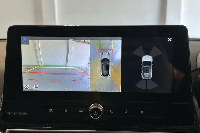 2025 Mahindra XUV3XO AX7L