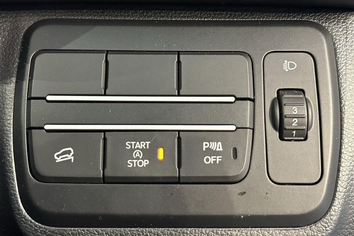 2025 Mahindra XUV3XO AX7L