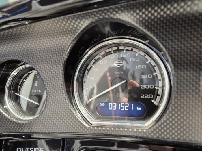 2015 Harley-Davidson CVO Street Glide 110 (FLHXSE) CVO White