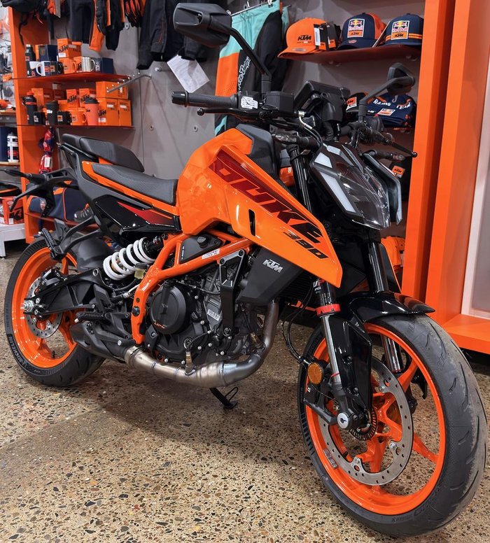 2025 KTM 390 Duke