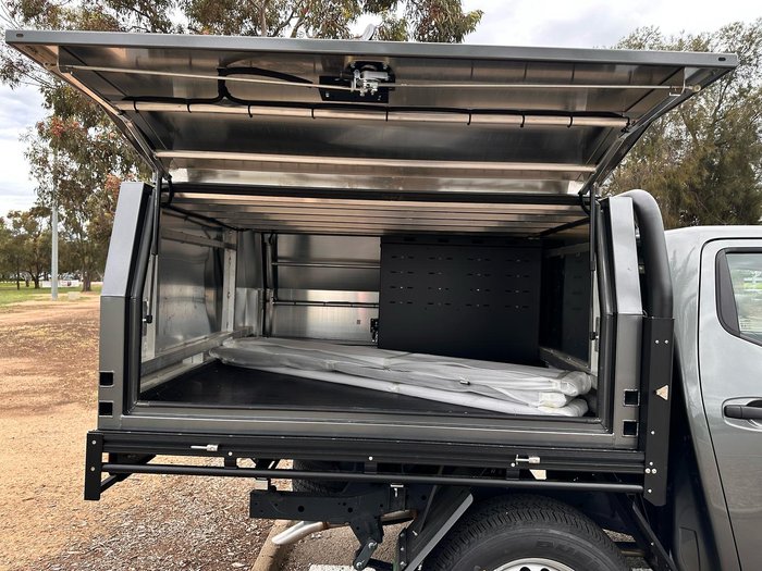 2024 Nissan Navara SL