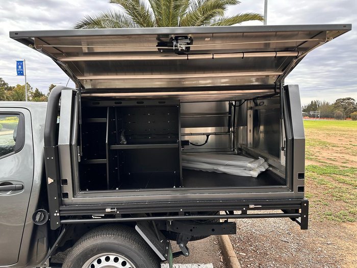 2024 Nissan Navara SL