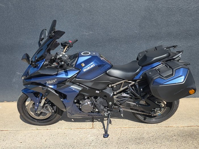 2022 Suzuki GSX-S1000 BLUE