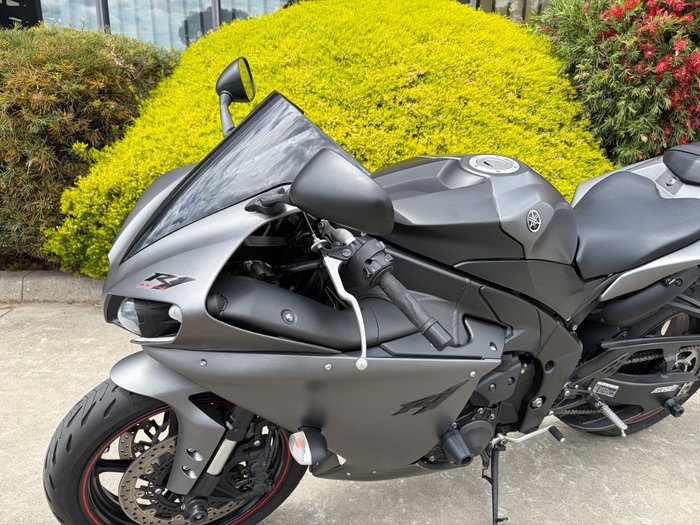 Yamaha 2012 YAMAHA 1000CC YZR-R1 Black