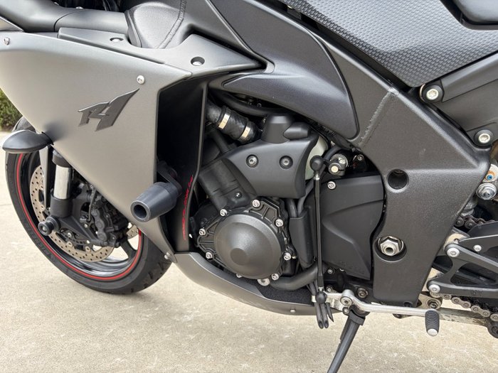 Yamaha 2012 YAMAHA 1000CC YZR-R1 Black