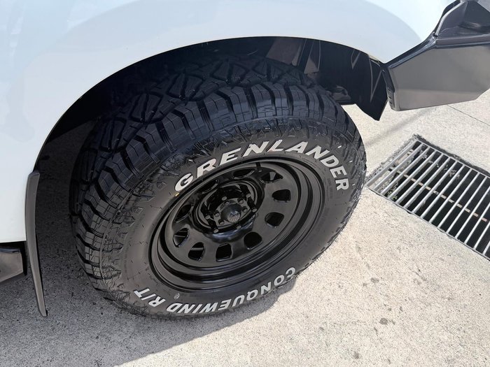 2013 Isuzu D-MAX LS High Ride MY12 4x2 Splash White