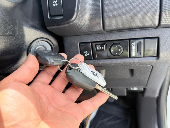 2018 Isuzu D-MAX SX High Ride MY18 4x2 Splash White