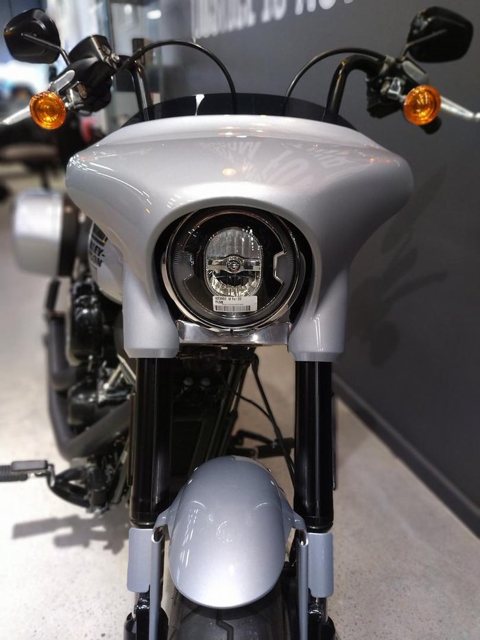 2023 Harley-Davidson Sport Glide 107 (FLSB) Softail Silver