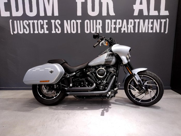 2023 Harley-Davidson Sport Glide 107 (FLSB) Softail Silver