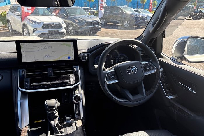 2025 Toyota Landcruiser Sahara