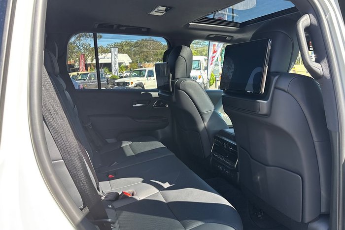 2025 Toyota Landcruiser Sahara