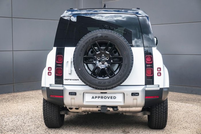 2025 Land Rover Defender 110 D250 S