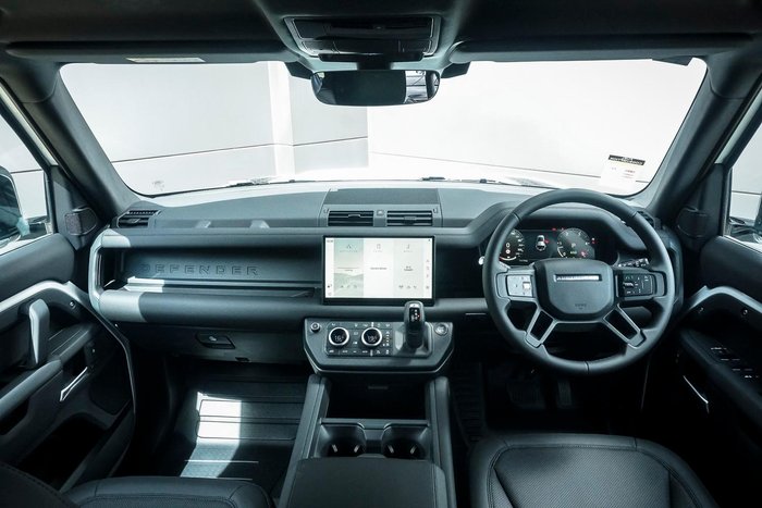 2025 Land Rover Defender 110 D250 S