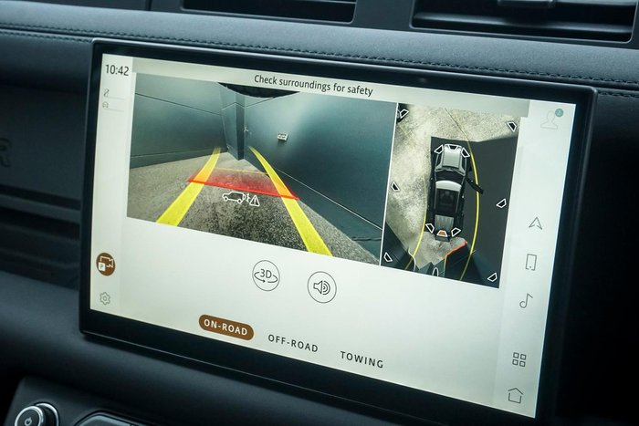 2025 Land Rover Defender 110 D250 S