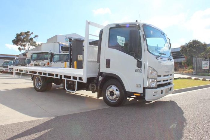 2017 Isuzu N Series NNR 45-150 WHITE