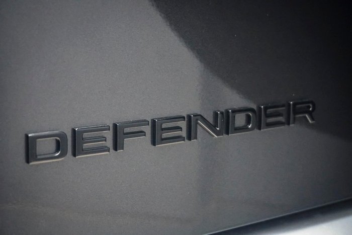 2025 Land Rover Defender 110 D250 S