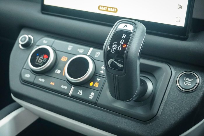 2025 Land Rover Defender 110 P400 S