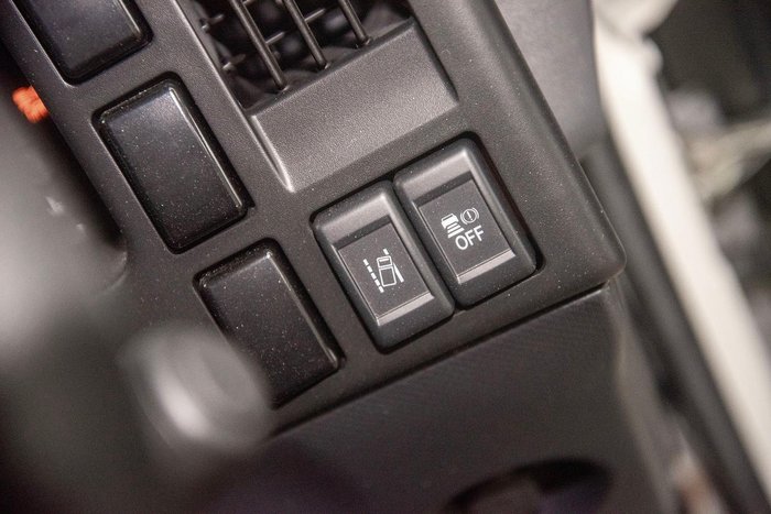 2025 Isuzu N Series NNR 45 150