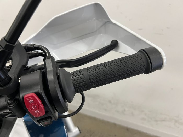 2025 CFMOTO MT White