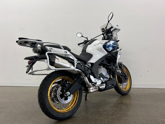 2025 CFMOTO MT White