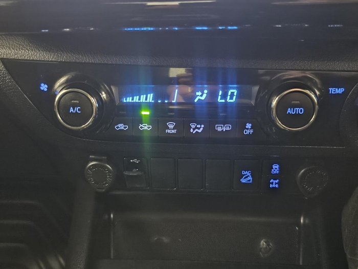 2021 Toyota Hilux SR5 GUN126R 4X4 Dual Range Glacier White