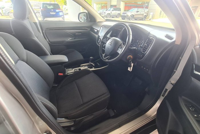 2018 Mitsubishi Outlander ES ADAS