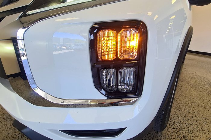 2022 Mitsubishi ASX ES