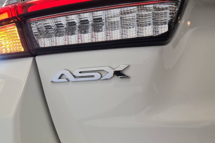 2022 Mitsubishi ASX ES