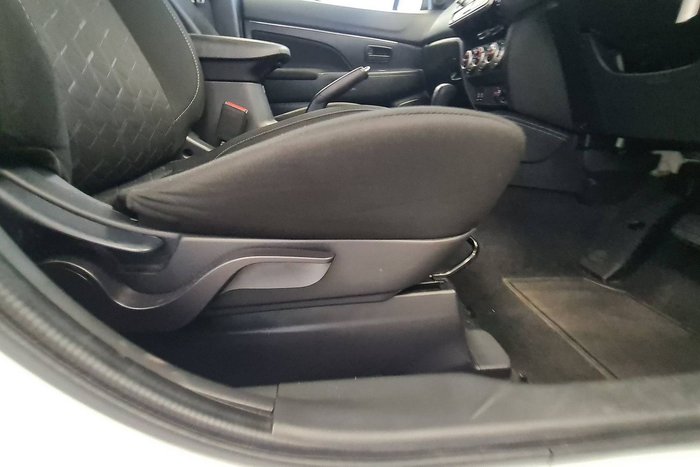 2022 Mitsubishi ASX ES