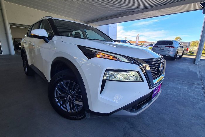 2024 Nissan X-TRAIL ST