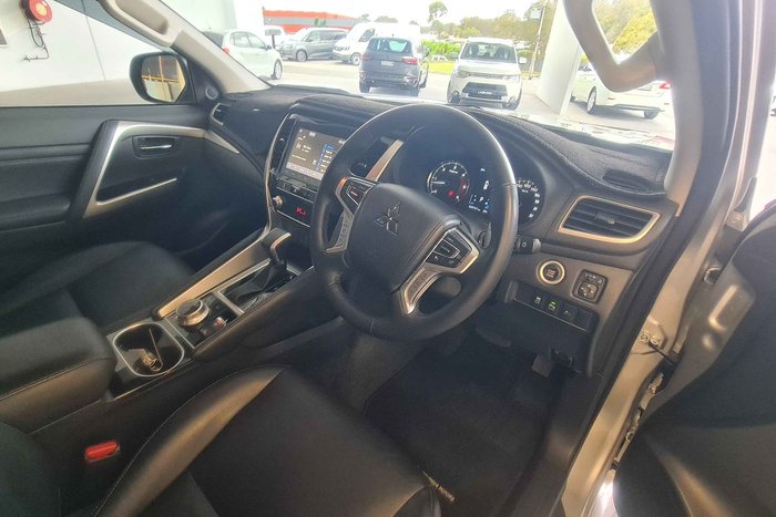 2022 Mitsubishi Pajero Sport GLS