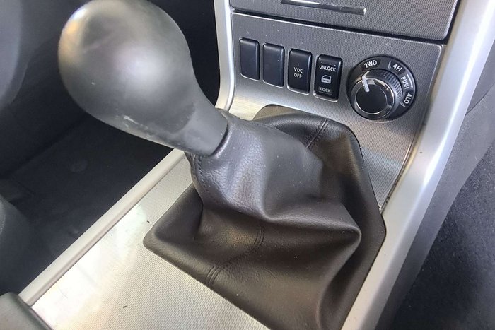 2013 Nissan Navara ST