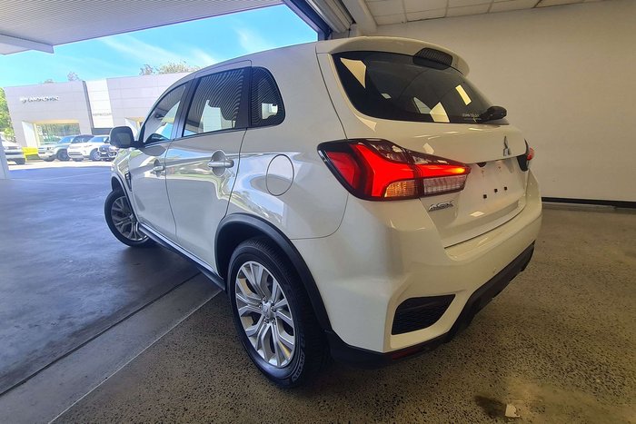 2024 Mitsubishi ASX ES