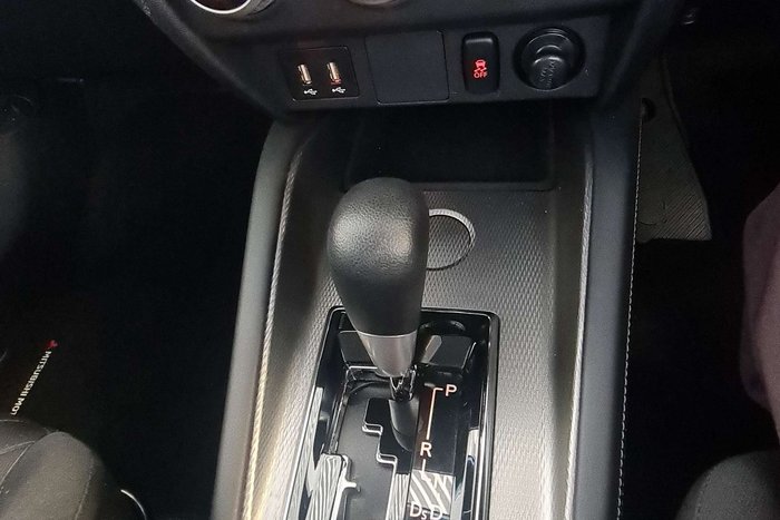 2024 Mitsubishi ASX ES