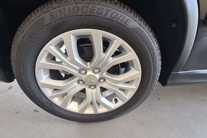 2024 Mitsubishi ASX ES