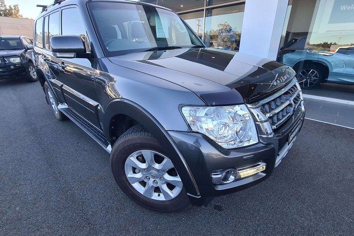 2020 Mitsubishi Pajero GLX