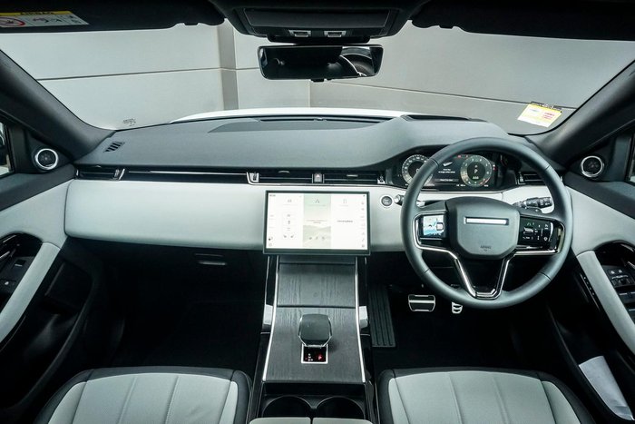 2025 Land Rover Range Rover Evoque P250 Dynamic SE