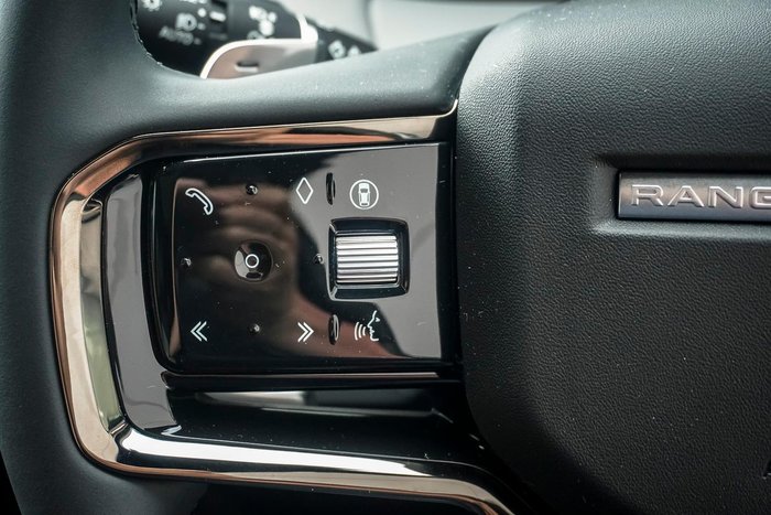 2025 Land Rover Range Rover Evoque P250 Dynamic SE