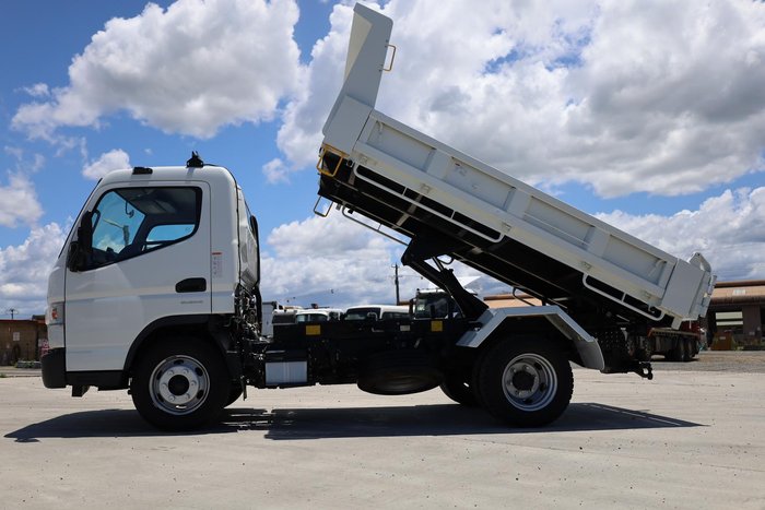2024 Fuso Canter 815 Tipper White